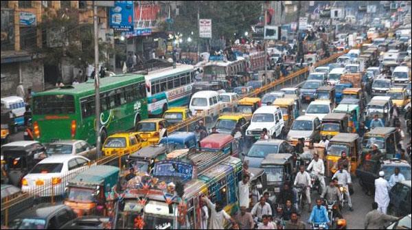پشاور:ٹریفک کی خلاف ورزی پر 20ہزار اہم شخصیات کے چالان