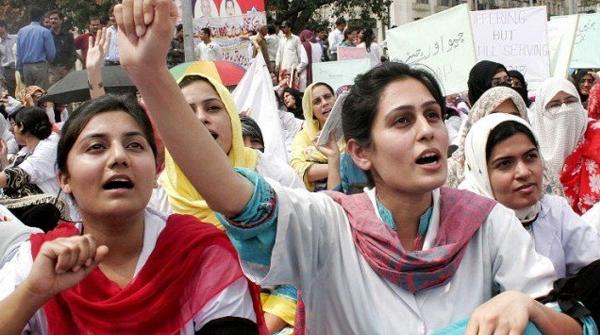 پنجاب میں ینگ ڈاکٹرز کا احتجاج، مختلف اسپتالوں کی او پی ڈی بند