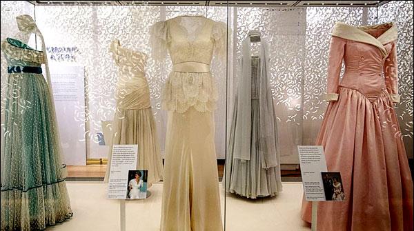شہزادی ڈیانا کے یادگار اور شاندار25 ملبوسات کی نمائش