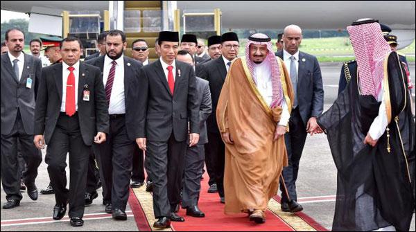 شاہ سلمان دورہ انڈونیشیا پر جکارتہ پہنچ گئے