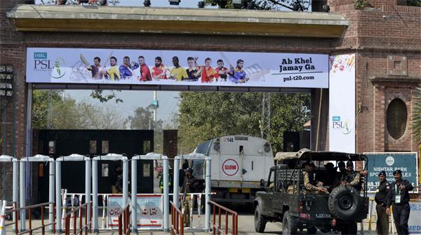 پاکستان سپر لیگ فائنل کیلئے قذافی اسٹیڈیم سج گیا