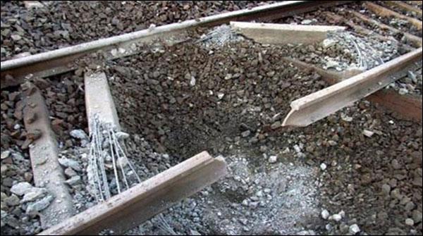 روہڑی و محراب پور ریلوے ٹریک پر2 دھماکے، پٹریوں کو نقصان
