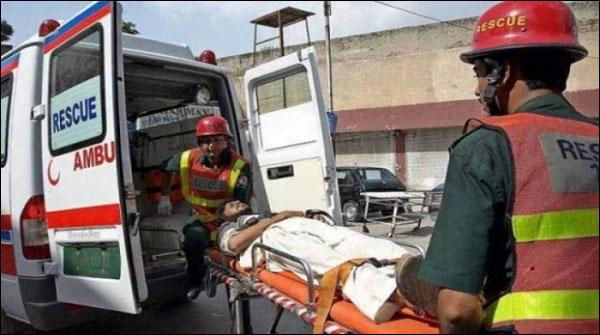 چنیوٹ: ٹریکٹر اور وین میں تصادم، 5افراد جاں بحق