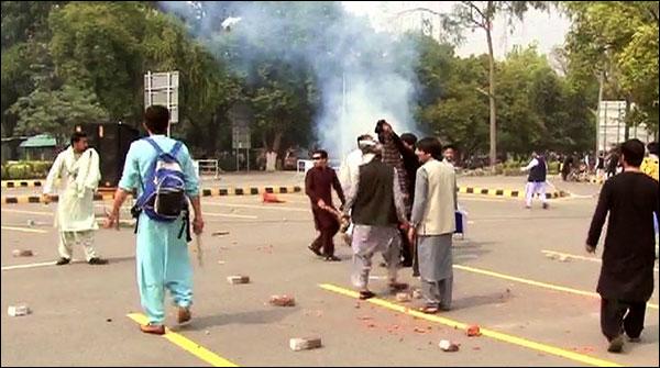 پنجاب یونیورسٹی میں سیاسی سرگرمیوں پر پابندی کا مطالبہ