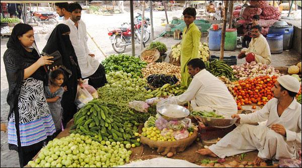 لاہور :پھل اور سبزیوں کے نرخ آسمان سے باتیں کرنے لگے