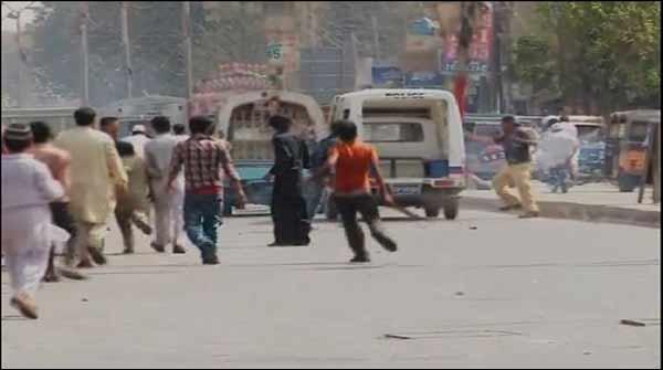 کراچی :تین ہٹی کے مکینوں کا کے الیکٹرک کیخلاف مظاہرہ