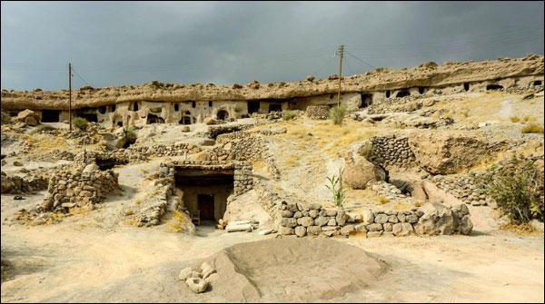 ایران :10ہزار سال قدیم غار نما موسمی رہائش گاہیں