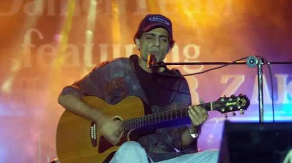 معروف گٹارسٹ عامر ذکی کے فنی کیرئیر پر ایک نظر