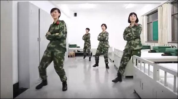 چین میں خواتین فوجیوں نے کیا ڈانس کا شاندار مظاہرہ