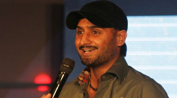 بھارتی کرکٹر ہربھجن کا کرکٹ کے بعد گلوکاری کے میدان میں قدم