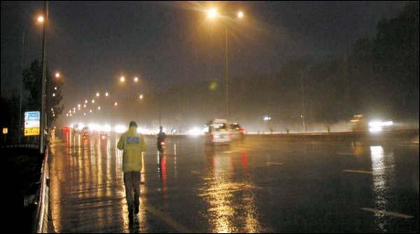 کراچی: صدر، لیاری ،گلستان جوہر سمیت مختلف علاقوں میں بارش