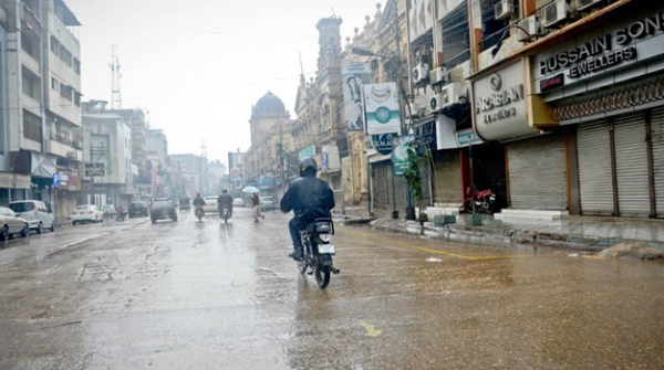کراچی میں آج بھی گرج چمک کے ساتھ بارش کا امکان