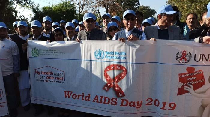 'پاکستان میں 17 فیصد ایچ آئی وی سے متاثرہ لوگوں کو  بیماری کا علم ہی نہیں'