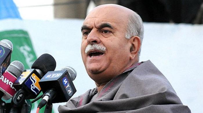 تاریخ کا مقدمہ بنام اچکزئی صاحب!