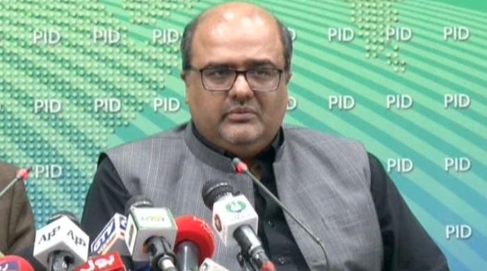 ماضی کی ڈیلز اور این آر او کا خمیازہ عوام کو بھرنا پڑ رہا ہے، شہزاد اکبر