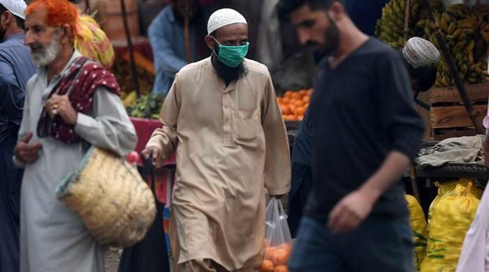 لاہور میں کورونا کی لہر میں تیزی کے باوجود شہریوں کی غیر سنجیدگی برقرار