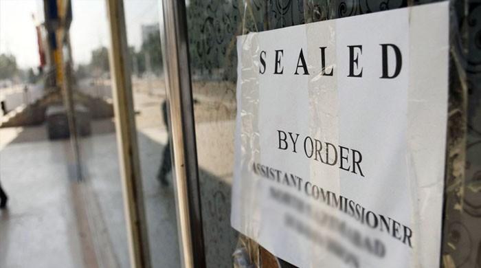 کراچی: ایس او پیز کی خلاف ورزی پر ضلع جنوبی میں متعدد دکانیں سیل