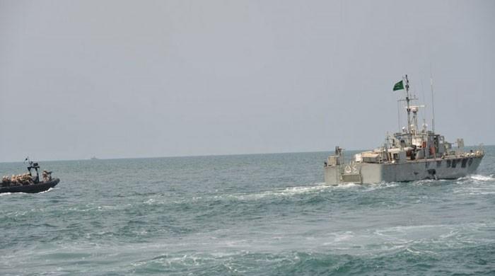 سعودی بحری فوج نے ینبع شہر کے پاس بارود سے بھری کشتی کا حملہ ناکام بنا دیا