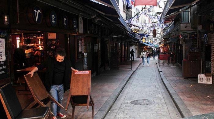 ترکی میں کورونا کیسز بڑھنے کے بعد پہلی بار آج سے مکمل لاک ڈاؤن