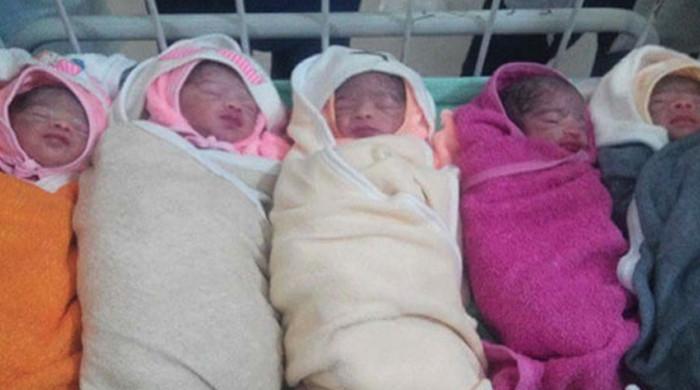 پشاور میں خاتون کے ہاں 5 بچوں کی پیدائش
