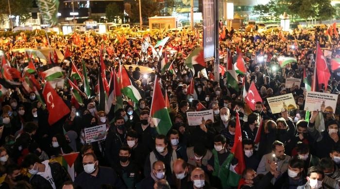 مسجد الاقصیٰ میں اسرائیلی فوج کے مظالم کیخلاف مختلف ممالک میں مظاہرے 