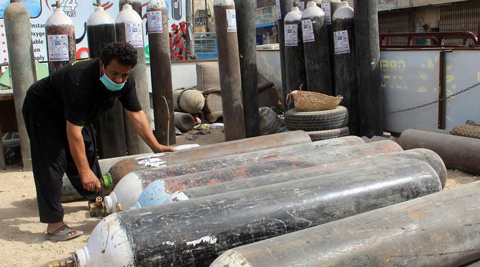 کابینہ کا آکسیجن سلنڈرز اور اس سے جڑی مصنوعات پر خصوصی ٹیکس مراعات کا فیصلہ