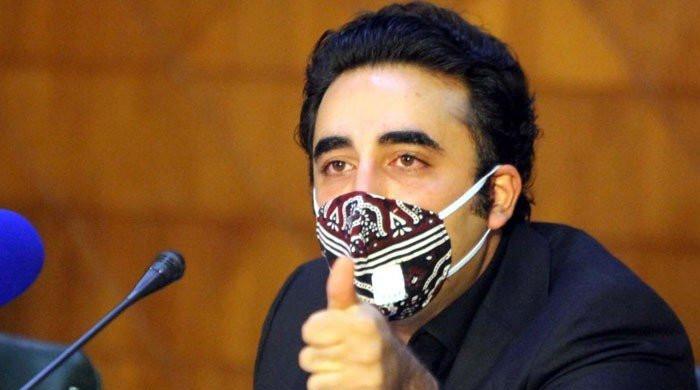 استعفیٰ بھی نہیں دے رہے، الیکشن بھی لڑ رہے ہیں، پیپلز پارٹی جوائن کرلیں، بلاول کے پی ڈی ایم پر وار