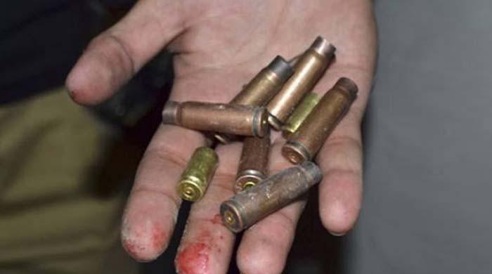 لاہور: بچوں کے معمولی جھگڑے میں پولیس اہلکار کی فائرنگ سے نوجوان ہلاک