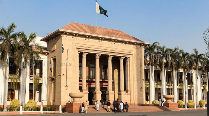 پنجاب: 2400 ارب سے زائد کا بجٹ آج پیش کیا جائے گا