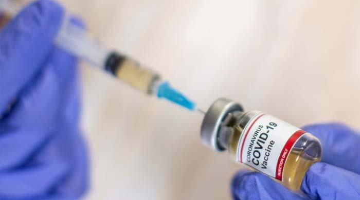 سندھ حکومت کا بھی ویکسین نہ لگوانے والوں کی سِم بند کرنے کا اعلان