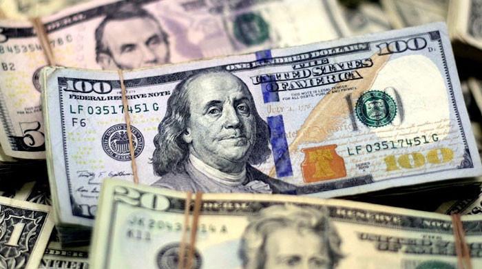 روپے کے مقابلے میں ڈالر کی قدر میں کمی کا سلسلہ دوسرے روز بھی جاری رہا
