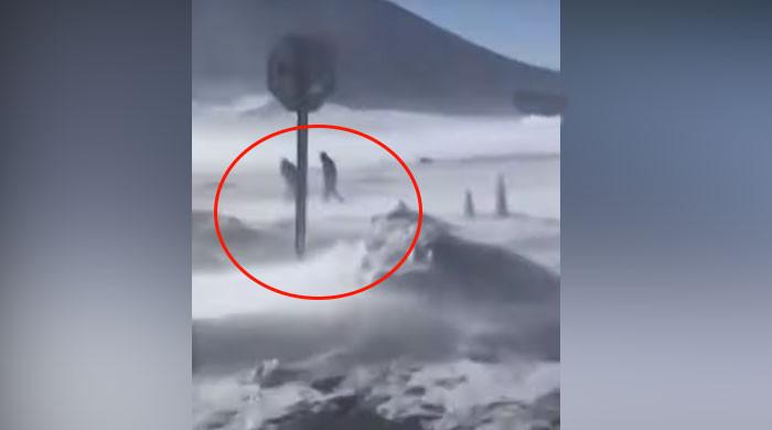 چلی میں برفانی طوفان میں پہاڑ پر پھنسے 27 افراد کو ریسکیو کرلیا گیا