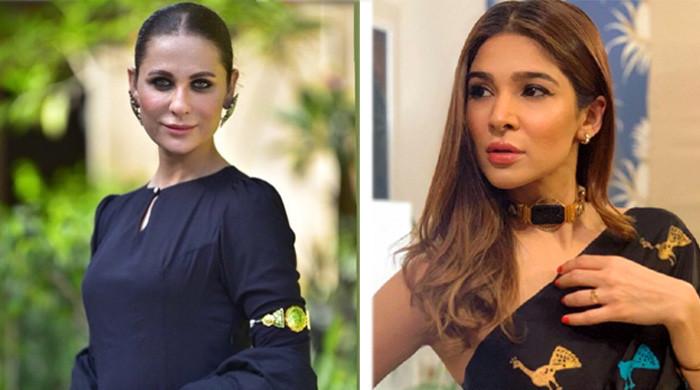 ’بوڑھی اداکارائیں‘ کہنے پر عائشہ عمر اور نوشین شاہ پھٹ پڑیں