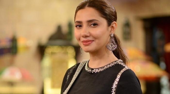 ماہرہ خان کو انڈسٹری میں 10 سال مکمل، اداکارہ مداحوں کی مشکور