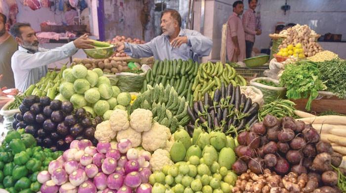 لاہور میں سرکاری نرخ سے سستی سبزی بیچنے پر دکاندار گرفتار