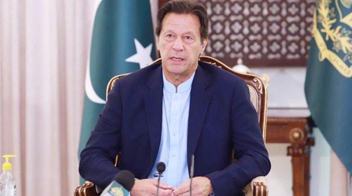 عمران ’سافٹ امیج‘ کے گرداب میں