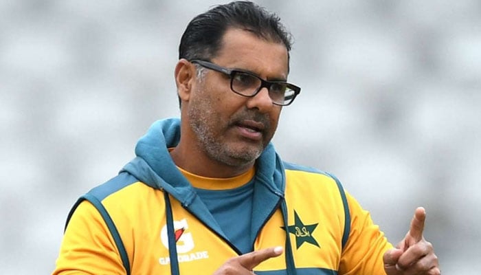 فاسٹ بولرز کی تعریف کرتے ہو ئے وقار کا کہنا تھا کہ پچھلی دو تین سیریز میں پاکستانی بولرز نے اچھی پرفارمنس دی ہے —فوٹو فائل