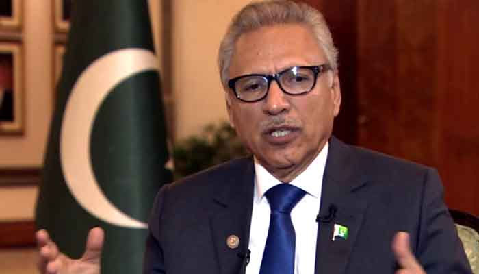 ڈاکٹر عارف علوی نے لکھا کہ ڈیلٹا وائرس زیادہ خطرناک،مہلک اور تیزی سے پھیلتا ہے اس لئے شہری احتیاط کریں —فوٹو:فائل