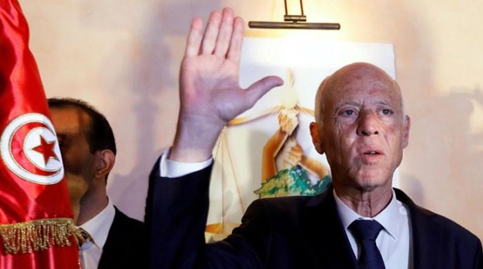 تیونس میں صدر نے وزیراعظم کو معزول کرکے مارشل لا نافذ کردیا 