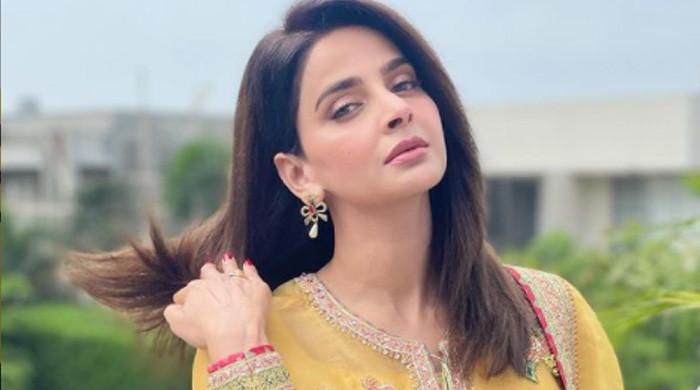 'خواتین کو ہراساں کرنیوالوں کی نشاندہی کریں‘، صبا قمر کا مردوں سے مطالبہ