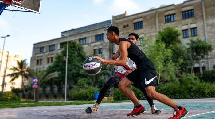 17 سالہ لڑکا باسکٹ بال بورڈ  کا آہنی ڈھانچہ گرنے سے ہلاک