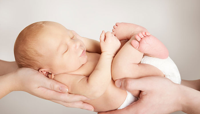 سائنسدانوں نے ان بچوں کی زبانی ،غیر زبانی اور جلدی سیکھنے والی مہارتوں پر ان کی نشونما کا جائزہ لیا —فوٹو:فائل