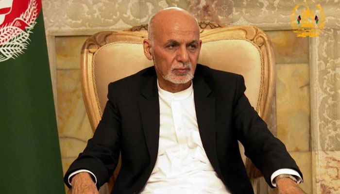 طالبان کی جانب سے کابل کے گھیراؤکے بعد افغان صدر اشرف غنی اور نائب صدر امراللہ صالح افغانستان چھوڑ کرچلے گئے تھے —فوٹو:فائل