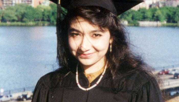 ’اللہ کا شکر ہے کہ حملے کے نتیجے میں اندھی نہیں ہوئی’، امریکی جیل میں قید ڈاکٹر عافیہ صدیقی کا بیان— فوٹو:فائل