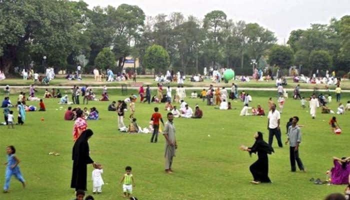 پہلے مرحلے میں ائیر ایمبولینس سروس کے لیے دو ہیلی کاپٹر خریدنے کی تجویز ہے: فائل فوٹو