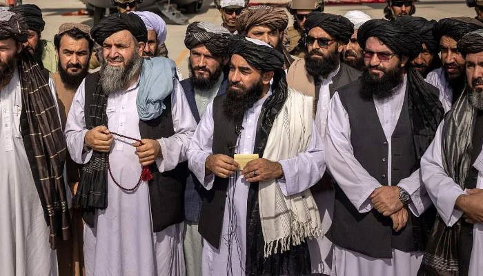 طالبان کا کہنا ہے کہ انہوں نے پیر یعنی آج نئی حکومت کے اعلان کی تیاری مکمل کرلی تھی تاہم کچھ ناگزیر وجوہات کی بنا پر اسے ملتوی کردیا گیا— فوٹو: فائل