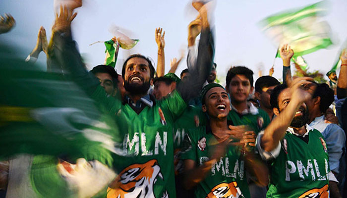 لاہور اور راولپنڈی میں تحریک انصاف کو بری طرح شکست کا سامنا کرنا پڑا، لاہور میں والٹن اور لاہور کینٹ مسلم لیگ ن نے جیت لیے— فوٹو:فائل