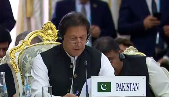 یہ پوری دنیا کا افغانستان کے ساتھ کھڑے ہونے کا وقت ہے: وزیراعظم پاکستان. فوٹو: سوشل میڈیا