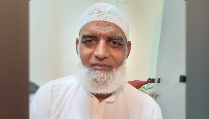 61 سالہ احمد اب حرم شریف میں صفائی ستھرائی کے شعبے کے سپروائزر ہیں،فوٹو: عرب نیوز