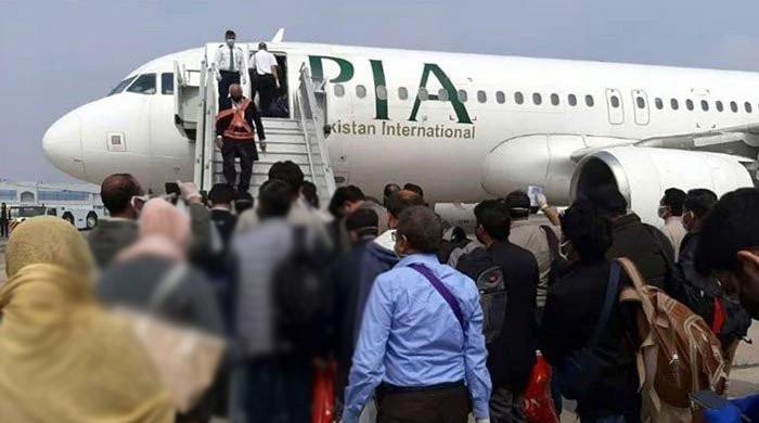 بغیرکورونا ویکسین سرٹیفکیٹ کے جہاز میں سفر پر پابندی عائد، نئی ہدایات جاری